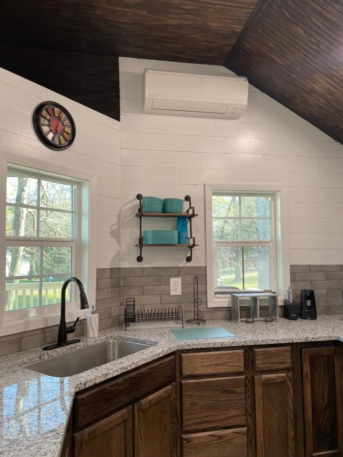 Cozy Cabin In Crestwood Subdivision Avinger ภายนอก รูปภาพ